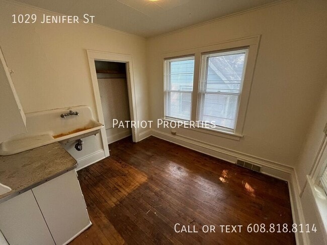 Building Photo - 1029 Jenifer St