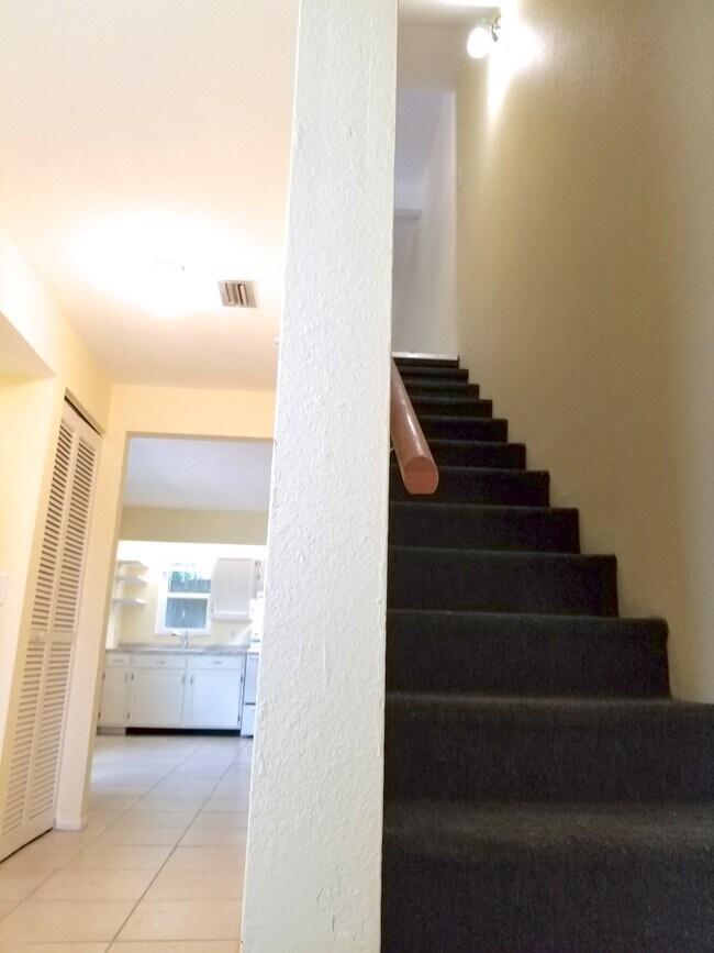 Building Photo - 1118 15th St W