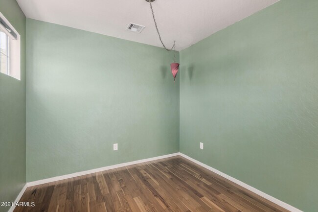 Building Photo - 204 W Mountain Sage Dr