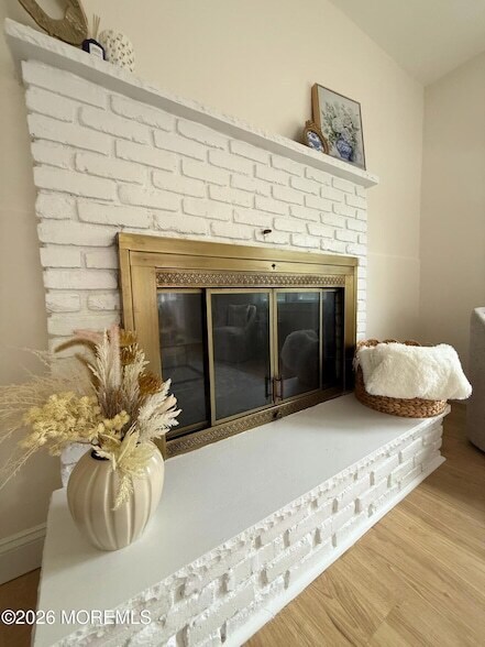 Building Photo - 484 Bara St