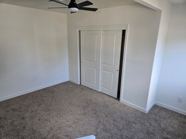 Building Photo - Home For Rent