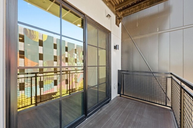 Building Photo - 4315 S Congress Ave