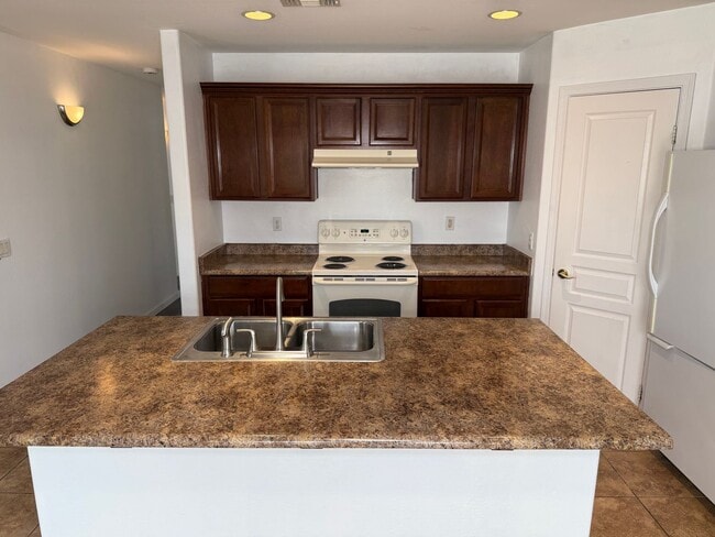 Building Photo - 2712 E Denim Trail