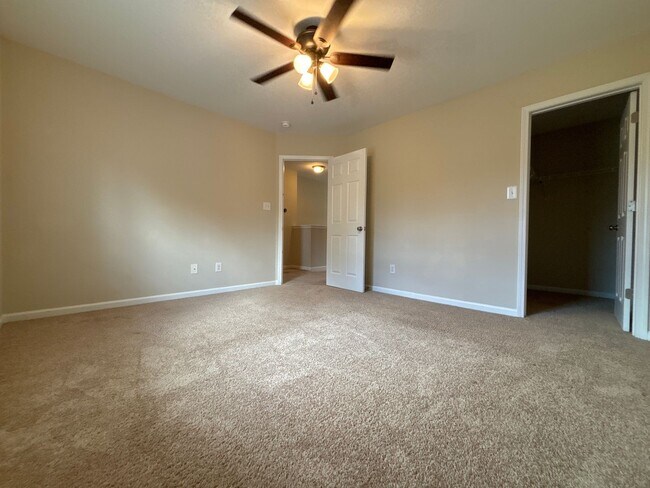 Building Photo - 3 Bedroom and a Bonus Room on Prism!