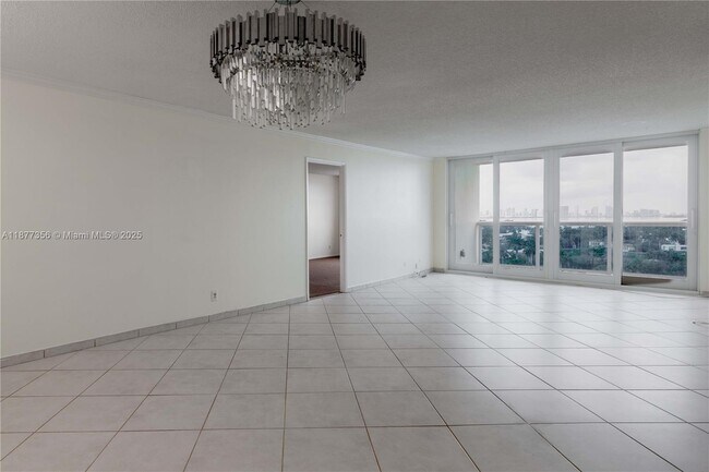 Building Photo - 6770 Indian Creek Dr