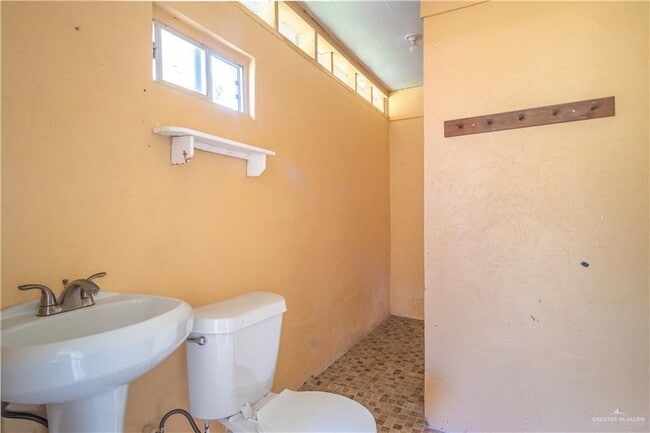 Building Photo - 3109 Raul Gonzalez Dr