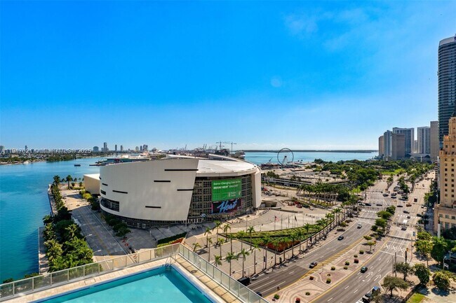 Building Photo - 888 Biscayne Blvd