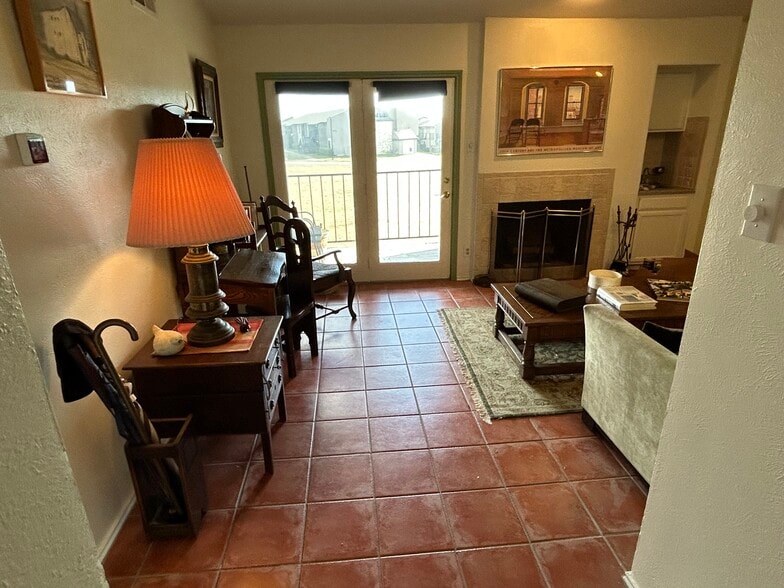 Building Photo - 5913 Lake Hubbard Pky