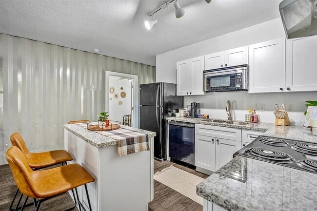 Building Photo - 4014 Dreyfus St