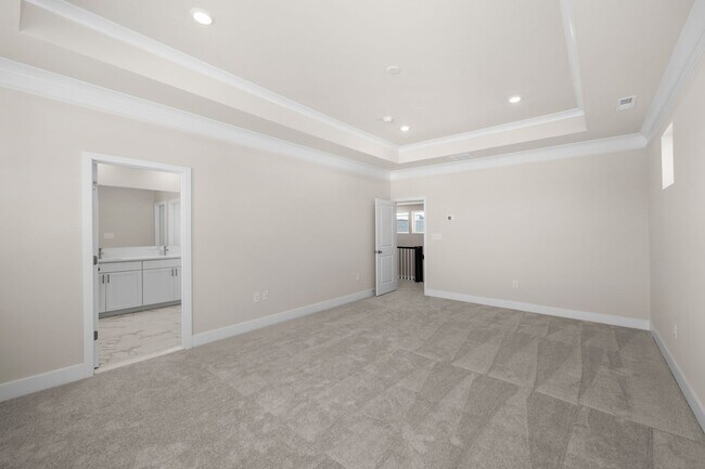 Building Photo - Beautiful new 4-bedroom, 3.5 bath property...