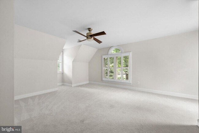Building Photo - 1256 New Bedford Ln