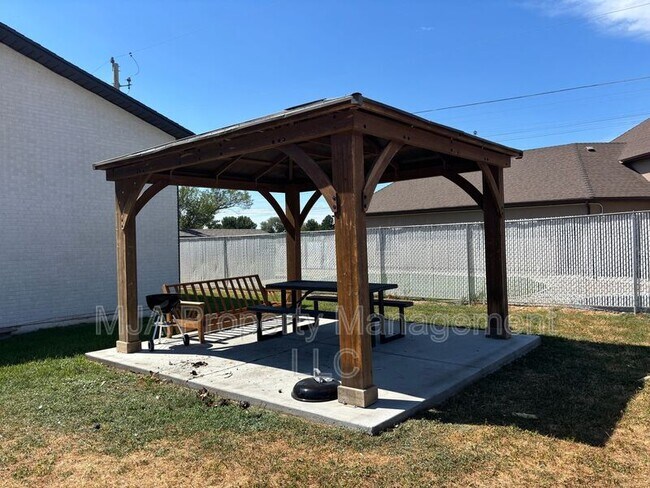 Building Photo - 1428 W 300 N