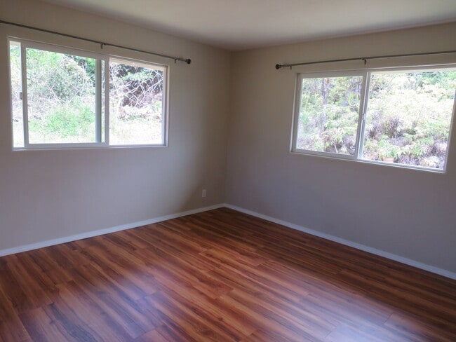 Building Photo - Newer 3 bedroom in HPP!