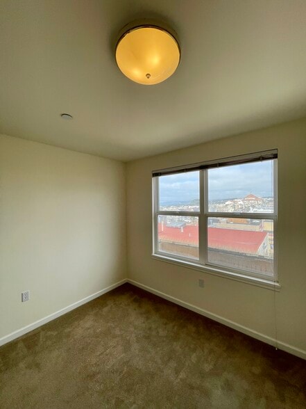 Building Photo - 1798 39th Ave