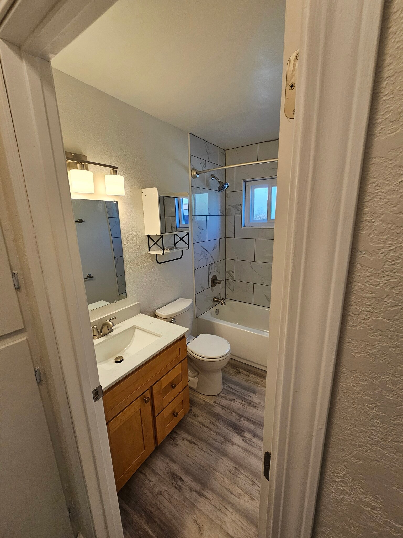 Building Photo - 875 Northrup St