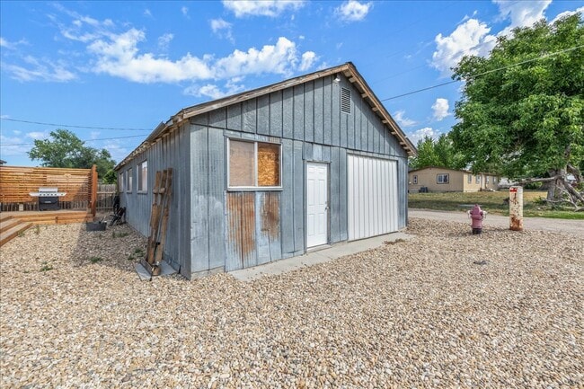 Building Photo - 205 N Fouch St