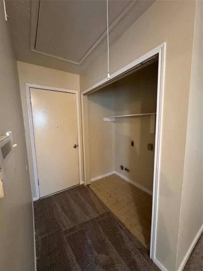 Building Photo - 4707 Innsbruk Dr