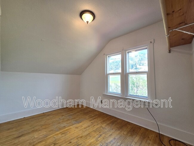 Building Photo - 5782 Bridger Canyon Rd