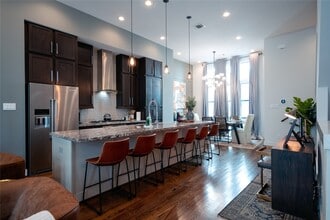 Building Photo - 2826 Clay St