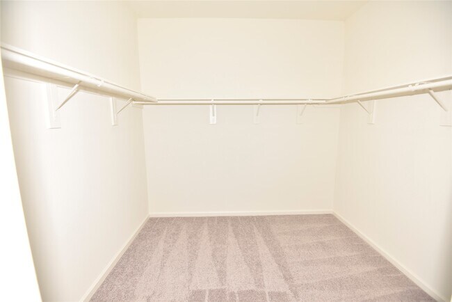 Building Photo - 21650 Cottage Ln