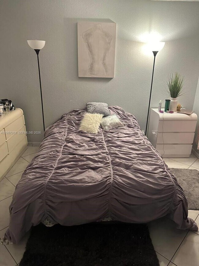 Building Photo - 250 174th St