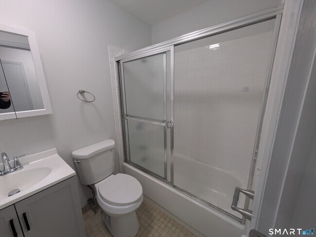 Building Photo - 289 Main Ave