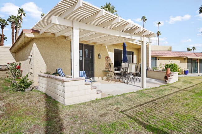 Building Photo - 68859 Paseo Real