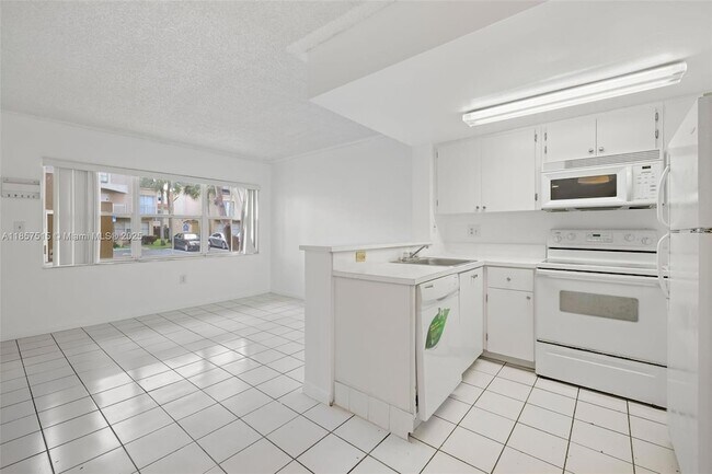 Building Photo - 8615 NW 5th Terrace