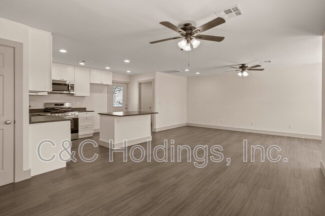 Building Photo - 104 S 195th E Ave