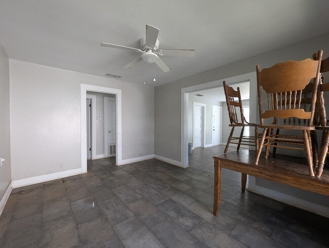 Building Photo - 1706 McGregor Ave