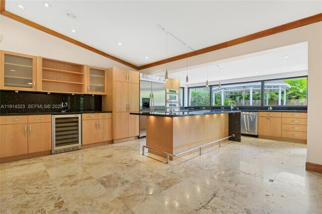 Building Photo - 8035 SW 89th Ct