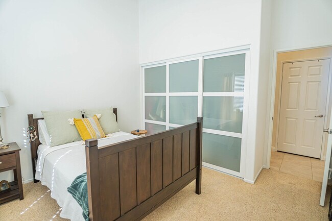 Building Photo - 79120 Canterra Dr