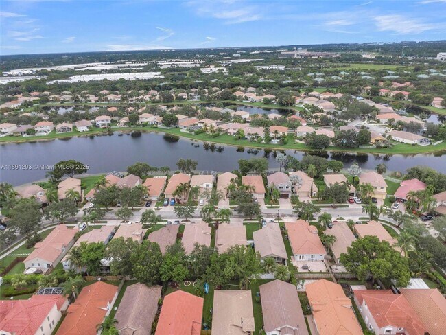 Building Photo - 16411 Sapphire Bend