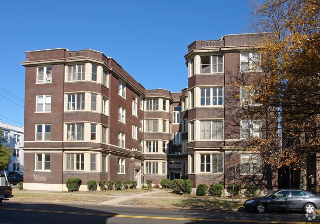 Primary Photo - The Baylor Apartments