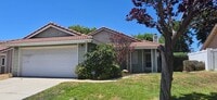 Building Photo - Two Bedroom, Two Bathroom Home in Beaumont!