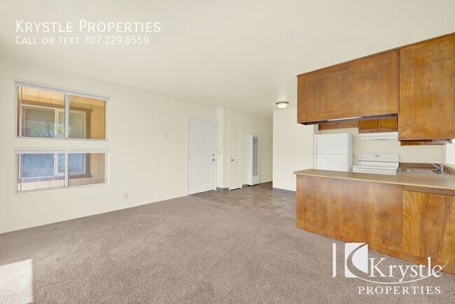 Building Photo - 136 Frisbie St