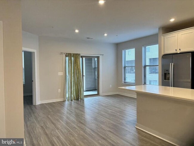Building Photo - 2433 Silver Line Aly