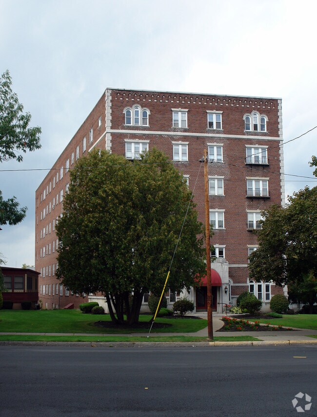 The Roosevelt Utica, NY Apartment Finder