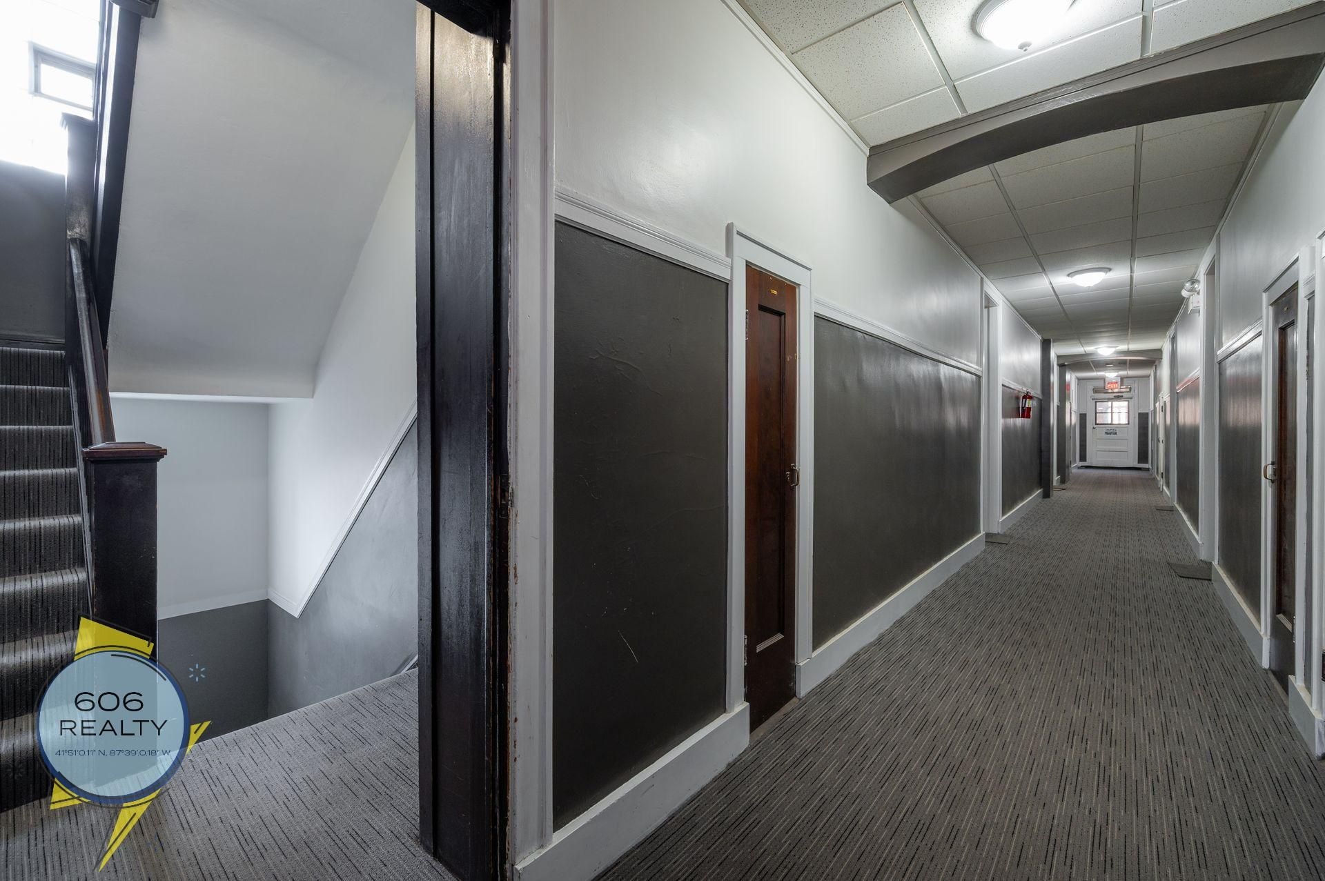 Building Photo - 4903 N Christiana Ave