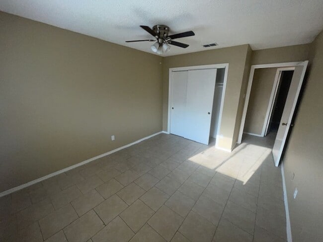 Building Photo - 5322 Inverness Dr