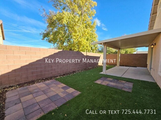 Building Photo - BEAUTIFUL 3 BED, 2 BATH HOME WITH OPEN FLO...