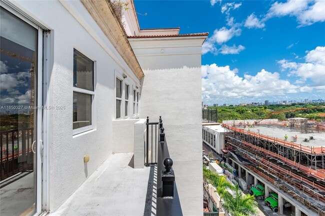 Building Photo - 4100 Salzedo St