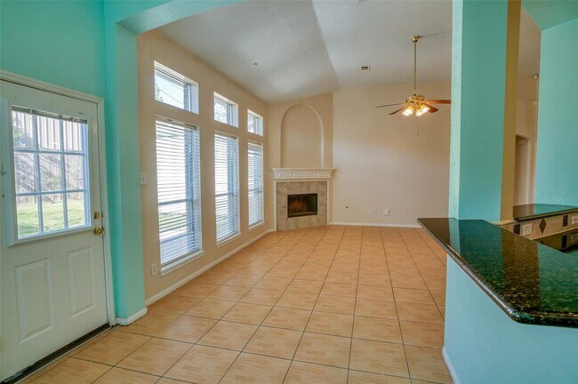 Building Photo - 14918 Appaloosa Ave