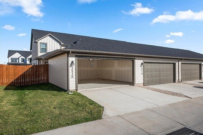 Building Photo - 2517 Violet Theo Ln