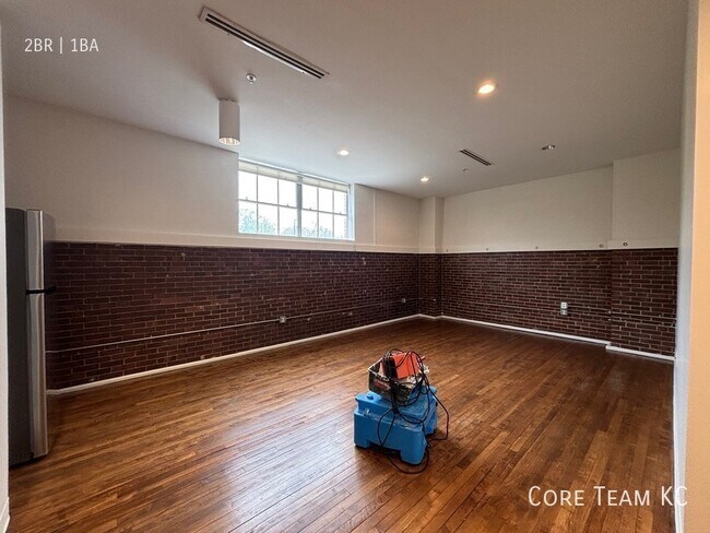 Building Photo - 1810 Madison Ave