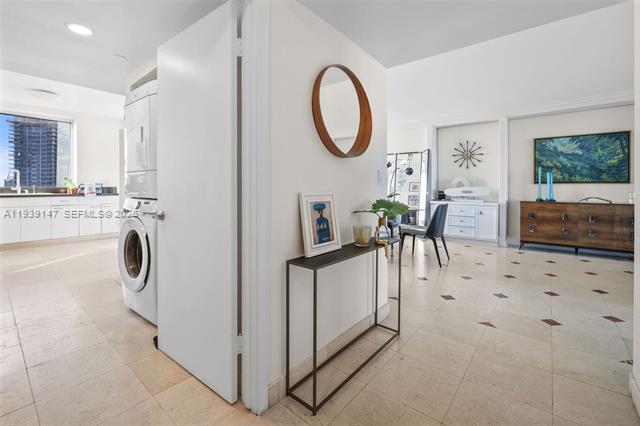 Building Photo - 1541 Brickell Ave