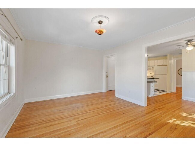 Building Photo - 2739 Girard Ave S