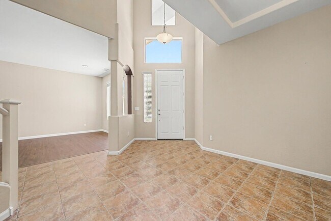Building Photo - 472 W Pelican Dr