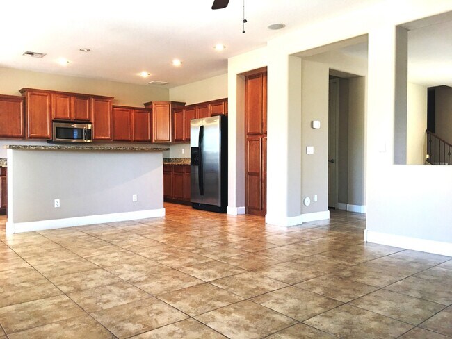 Building Photo - Chandler 5 Bed, 3 Bath + Bonus Room Office/Den