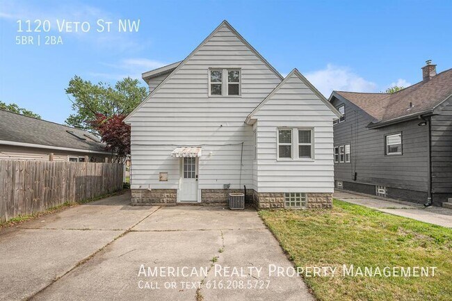 Building Photo - 1120 Veto St NW